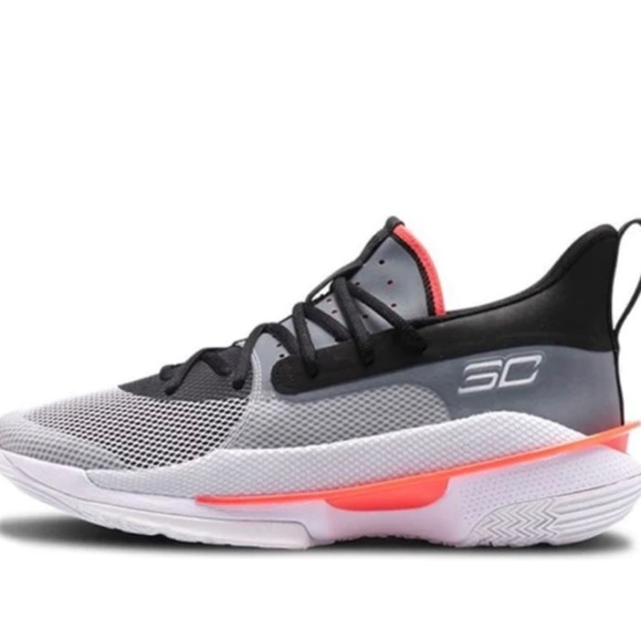 Under Armour Curry 7’s - Picture 7 of 8